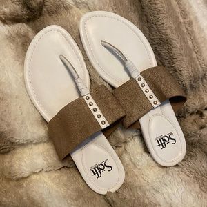 *3/$25* Sofft White and Gold Thong Sandals Size 10